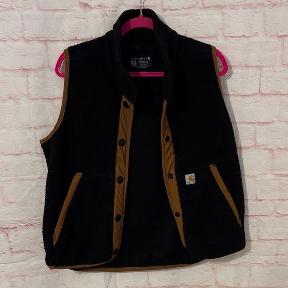 Carhartt Jackets & Blazers - Carhartt women’s Sherpa fleece snap-up vest